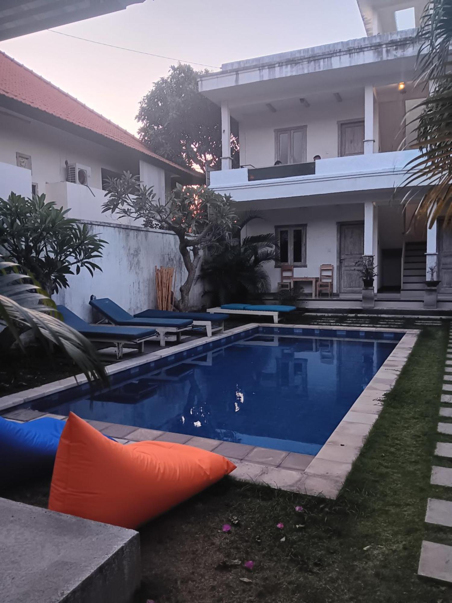 אמד Adore Guesthouse מראה חיצוני תמונה
