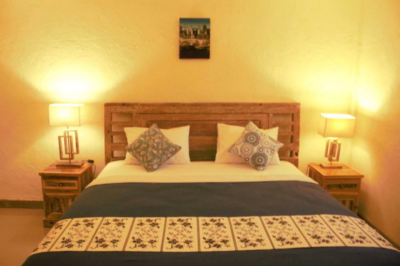 אמד Adore Guesthouse מראה חיצוני תמונה